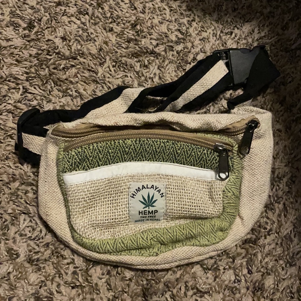 hemp fannypack - Picture 2 of 3